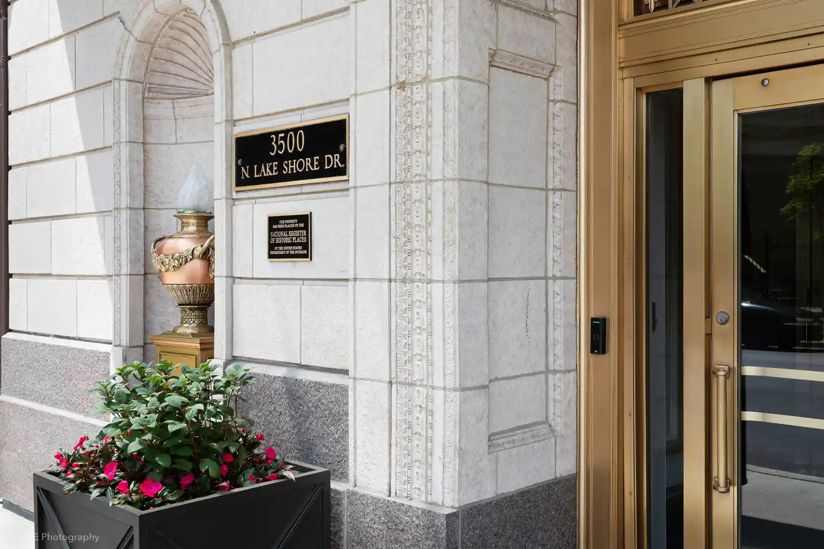 Listing Photo 2 - Condo for sale in 3500 N Lake Shore Dr located at 3500 N Lake Shore Dr, Chicago, IL 60657 - Unit #11C
