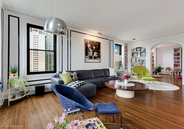 Listing Photo 5 - Condo for sale in building located at 3500 N Lake Shore Dr, Chicago, IL 60657 - Unit #11C
