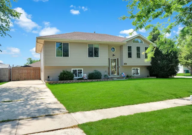 Photo 1 of Single family home for sale at 7016 Lewis Clark Dr, Plainfield, IL 60586 | MLS# 12758760 | Listing updated on 2026-09-21