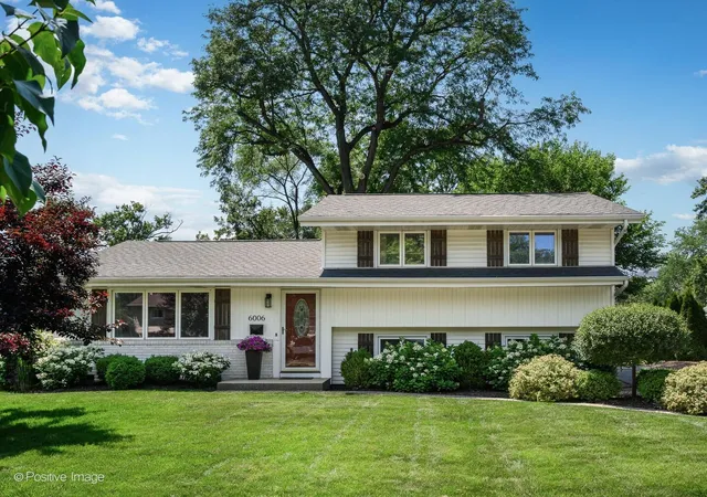 Photo 1 of Single family home for sale at 6006 Osage Ave, Downers Grove, IL 60516 | MLS# 12758769 | Listing updated on 2026-09-23