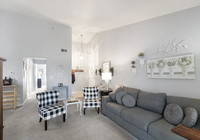 Photo 4 of Condo for sale at 1412 W Crane St #14114, Arlington Heights, IL 60004 | MLS# 12758792 | Listing updated on 2026-09-25