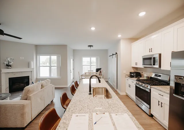 Listing Photo 4 - Condo for sale in building located at 742 Anjali Ct, Sycamore, IL 60178 - Unit #L