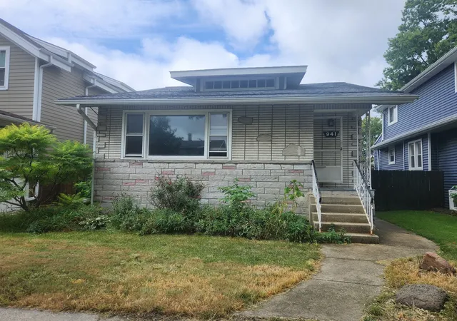Photo 1 of Single family home for sale at 941 N Lombard Ave, Oak Park, IL 60302 | MLS# 12758798 | Listing updated on 2026-09-25