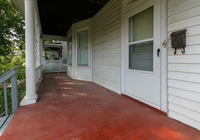 Photo 3 of Single family home for sale at 921 25th Street, Moline, IL 61265 | MLS# 12758799 | Listing updated on 2026-10-04
