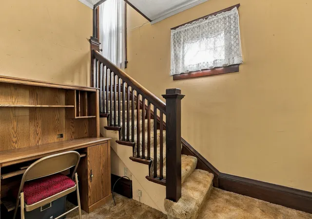 Photo 3 of Single family home for sale at 921 25th Street, Moline, IL 61265 | MLS# 12758799 | Listing updated on 2026-10-04