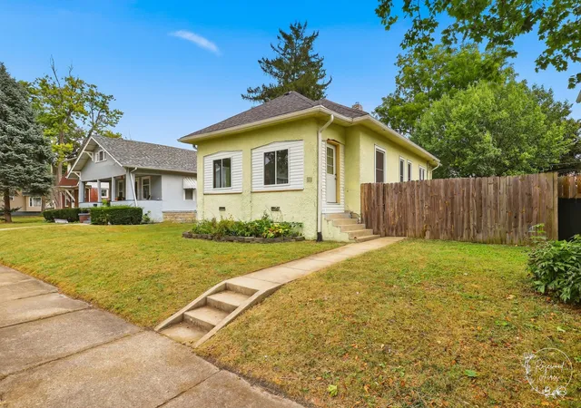 Photo 1 of Single family home for sale at 430 S Myrtle Ave, Kankakee, IL 60901 | MLS# 12758803 | Listing updated on 2026-09-28
