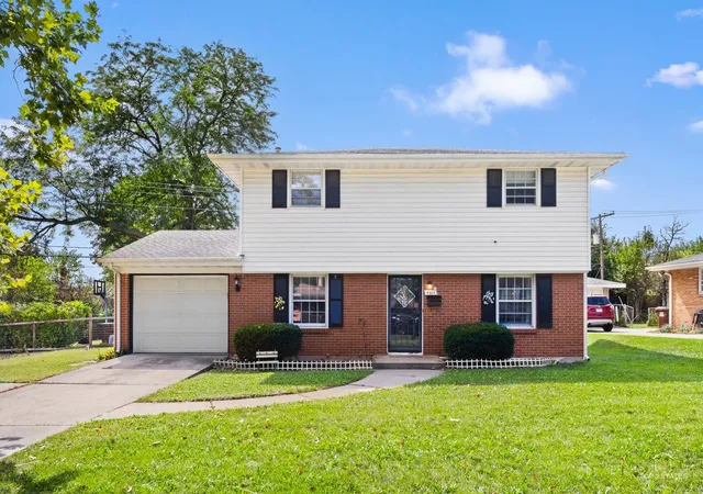 Photo 1 of Single family home for sale at 4611 Upland Dr, Rockford, IL 61108 | MLS# 12758810 | Listing updated on 2026-09-20