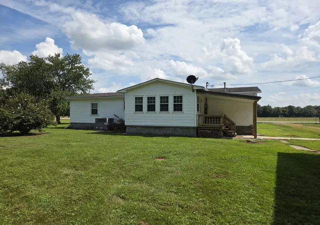 Photo 2 of Manufactured home for sale at 28139 Miller City Rd, Olive Branch, IL 62969 | MLS# 12758822 | Listing updated on 2026-09-16