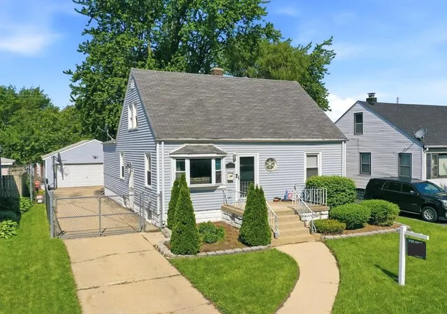 Photo 2 of Single family home for sale at 602 Hirsch Ave, Calumet City, IL 60409 | MLS# 12758830 | Listing updated on 2026-09-16