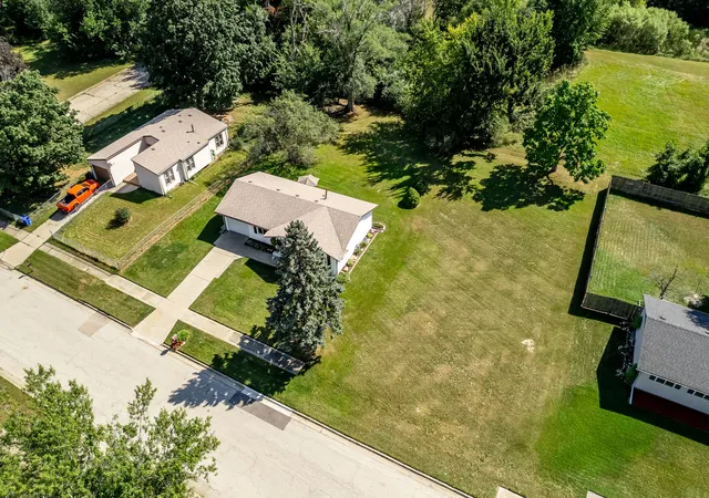 Photo 2 of Sale Pending at 4405 Oconnell St, Rockford, IL 61109 | MLS# 12758841 | Listing updated on 2026-09-22