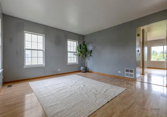 Photo 3 of Single family home for sale at 357 W Waterbury Dr, Round Lake, IL 60073 | MLS# 12758854 | Listing updated on 2026-09-28