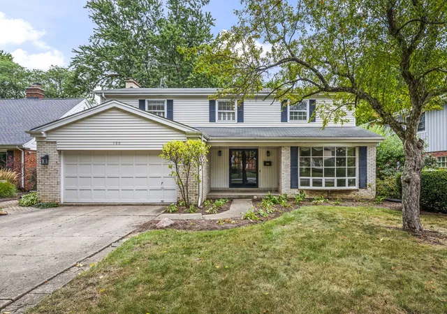 Photo 2 of Single family home for sale at 705 S Kennicott Ave, Arlington Heights, IL 60005 | MLS# 12758856 | Listing updated on 2026-09-22