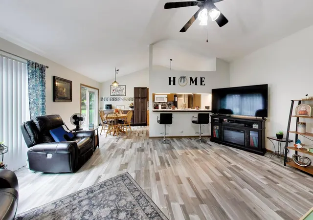 Photo 4 of Single family home for sale at 646 Tallgrass Ln, Lake Villa, IL 60046 | MLS# 12758862 | Listing updated on 2026-09-25