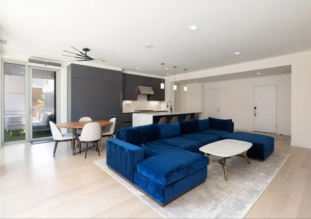Photo 2 of Condo for sale at 1000 W Monroe St #201, Chicago, IL 60607 | MLS# 12758872 | Listing updated on 2026-09-23