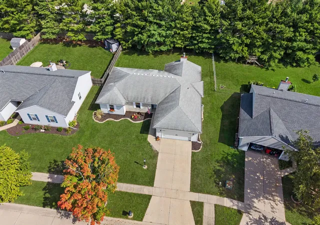 Photo 3 of Single family home for sale at 1704 Nancy Beth Dr, Champaign, IL 61822 | MLS# 12758875 | Listing updated on 2026-10-07