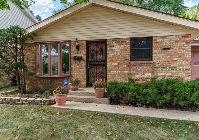 Photo 3 of Sale Pending at 2303 Lucille St, Rockford, IL 61104 | MLS# 12758901 | Listing updated on 2026-09-19