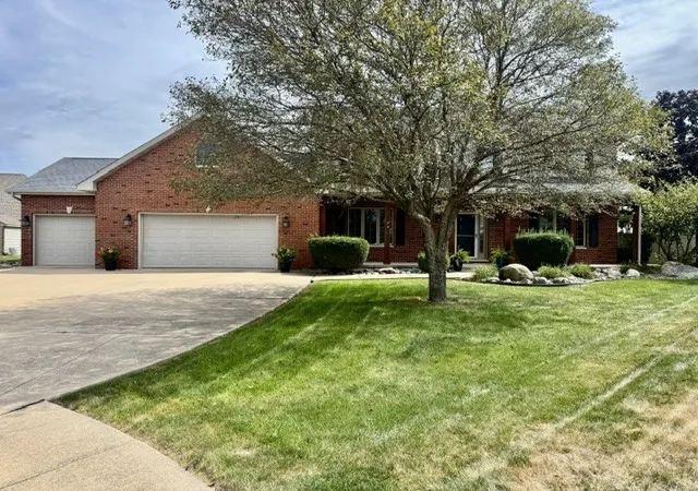 Photo 1 of Single family home for sale at 126 Parkside Ct, Oglesby, IL 61348 | MLS# 12758914 | Listing updated on 2026-10-04