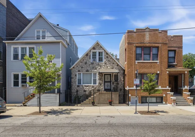 Photo 1 of Single family home for sale at 2444 N Western Ave, Chicago, IL 60647 | MLS# 12758915 | Listing updated on 2026-09-14