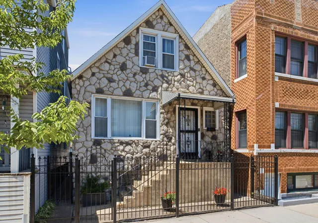 Photo 2 of Single family home for sale at 2444 N Western Ave, Chicago, IL 60647 | MLS# 12758915 | Listing updated on 2026-09-15