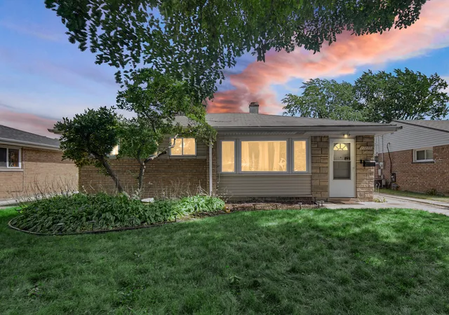 Photo 1 of Single family home for sale at 17233 Walter St, Lansing, IL 60438 | MLS# 12758923 | Listing updated on 2026-09-29