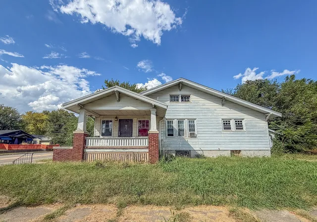 Photo 1 of Single family home for sale at 1504 N Monroe St, Decatur, IL 62526 | MLS# 12758946 | Listing updated on 2026-10-04