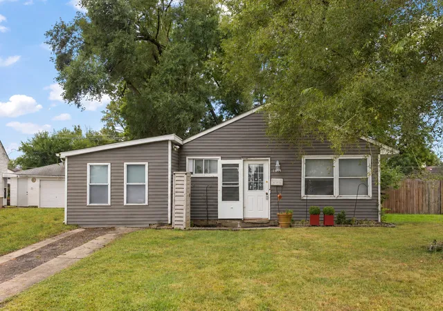 Single family home for sale at 1914 Innercircle Dr, Crest Hill, IL 60403 | MLS# 12758952