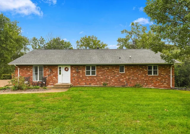 Photo 3 of Single family home for sale at 10001 35th Street, Rock Island, IL 61201 | MLS# 12758966 | Listing updated on 2026-10-04