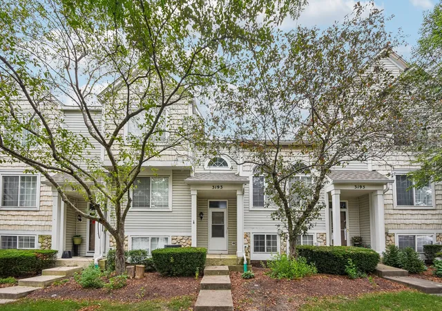 Townhouse for sale at 3193 Ketch Ct, Aurora, IL 60503 | MLS# 12758978