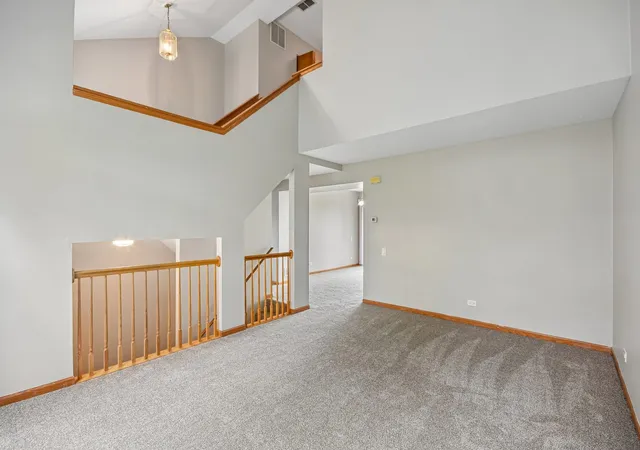 Photo 4 of Townhouse for sale at 3193 Ketch Ct, Aurora, IL 60503 | MLS# 12758978 | Listing updated on 2026-09-30