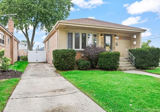 Photo 1 of Single family home for sale at 9100 S Ridgeway Ave, Evergreen Park, IL 60805 | MLS# 12758989 | Listing updated on 2026-09-24