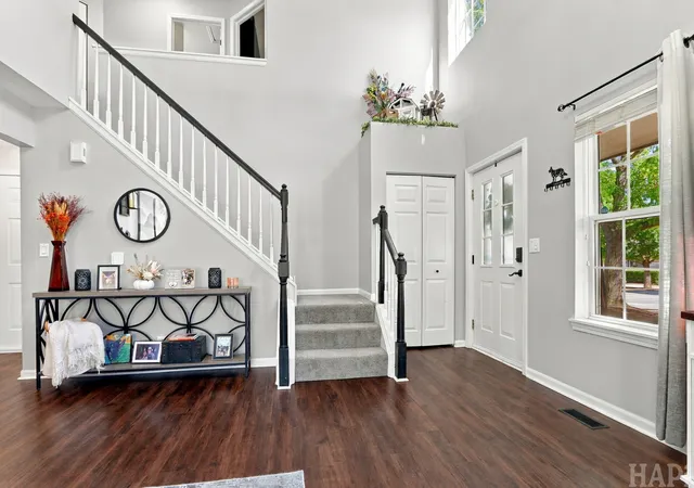 Photo 2 of Townhouse for sale at 447 Ashwood Ct, Lindenhurst, IL 60046 | MLS# 12758992 | Listing updated on 2026-09-21