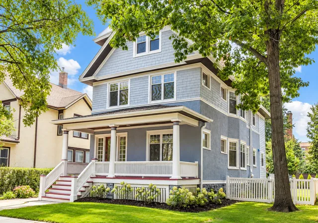 Photo 2 of Single family home for sale at 11 S Catherine Ave, La Grange, IL 60525 | MLS# 12759008 | Listing updated on 2026-09-21
