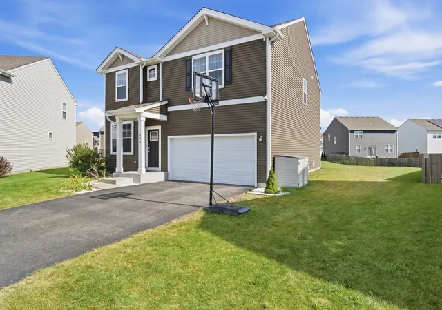 Photo 2 of Single family home for sale at 1649 Emma Ct, Pingree Grove, IL 60140 | MLS# 12759020 | Listing updated on 2026-09-23