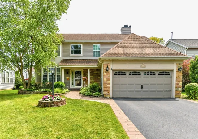 Photo 1 of Single family home for sale at 687 E Lenox Ln, Palatine, IL 60074 | MLS# 12759052 | Listing updated on 2026-10-07