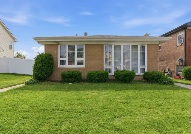 Photo 1 of Single family home for sale at 15930 Paulina St, Harvey, IL 60426 | MLS# 12759053 | Listing updated on 2026-09-14
