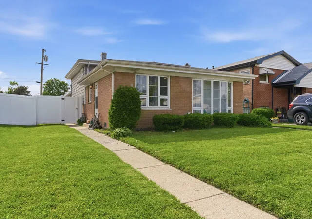 Photo 2 of Single family home for sale at 15930 Paulina St, Harvey, IL 60426 | MLS# 12759053 | Listing updated on 2026-09-14