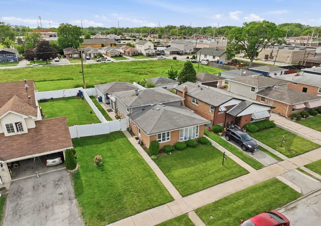 Photo 4 of Single family home for sale at 15930 Paulina St, Harvey, IL 60426 | MLS# 12759053 | Listing updated on 2026-09-14