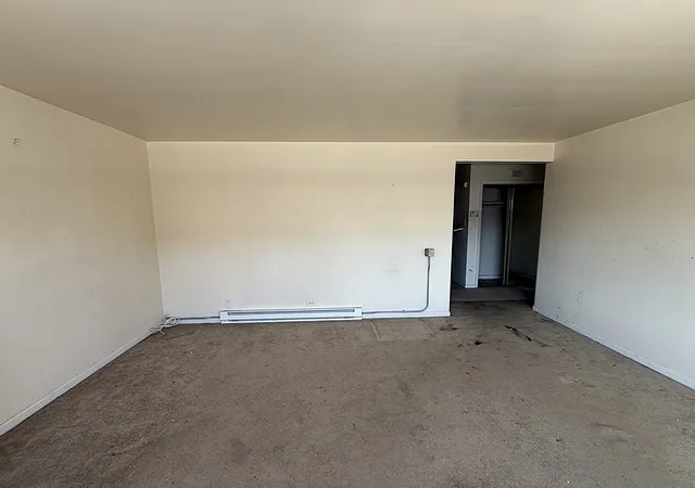 Listing Photo 5 - Condo for sale in building located at 7720 S Jeffery Blvd, Chicago, IL 60649 - Unit #1S