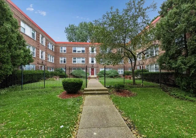 Condo for sale at 327 Callan Ave #3, Evanston, IL 60202 | MLS# 12759057