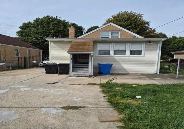 Photo 3 of Single family home for sale at 3423 N Odell Ave, Chicago, IL 60634 | MLS# 12759058 | Listing updated on 2026-09-22