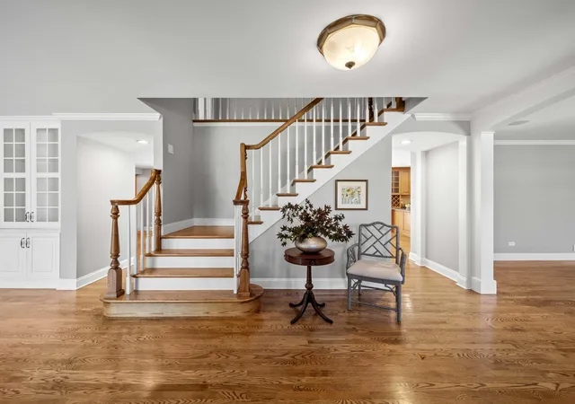 Photo 4 of Single family home for sale at 1029 N Carlyle Ln, Arlington Heights, IL 60004 | MLS# 12759076 | Listing updated on 2026-10-20