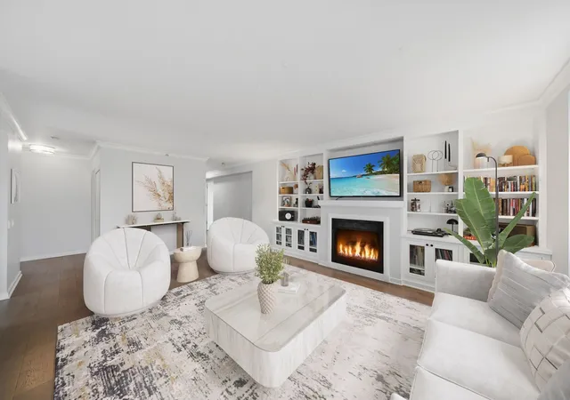 Photo 4 of Condo for sale at 545 N Dearborn St #3205, Chicago, IL 60654 | MLS# 12759084 | Listing updated on 2026-10-29