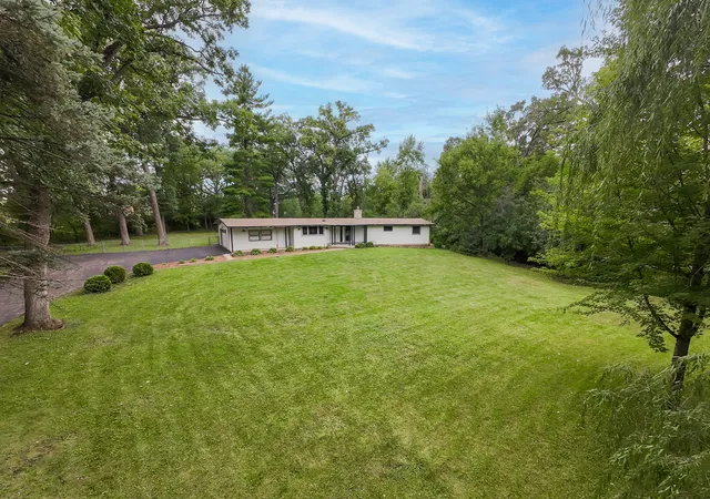 Photo 3 of Single family home for sale at 1s670 Winfield Rd, Wheaton, IL 60189 | MLS# 12759097 | Listing updated on 2026-09-24