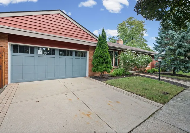 Photo 1 of Single family home for sale at 9400 Kilbourn Ave, Skokie, IL 60076 | MLS# 12759098 | Listing updated on 2026-09-26