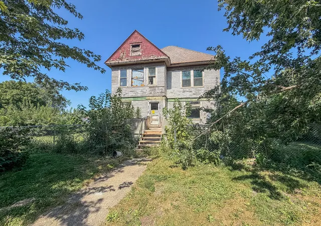 Photo 2 of Single family home for sale at 107 W Green St, Broadlands, IL 61816 | MLS# 12759103 | Listing updated on 2026-10-09