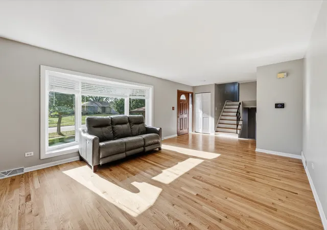 Photo 3 of Single family home for sale at 4602 Magnolia Dr, Rolling Meadows, IL 60008 | MLS# 12759112 | Listing updated on 2026-09-25