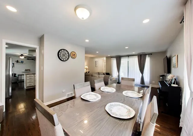Photo 3 of Single family home for sale at 2838 Sunnyside Ave, Westchester, IL 60154 | MLS# 12759119 | Listing updated on 2026-09-22
