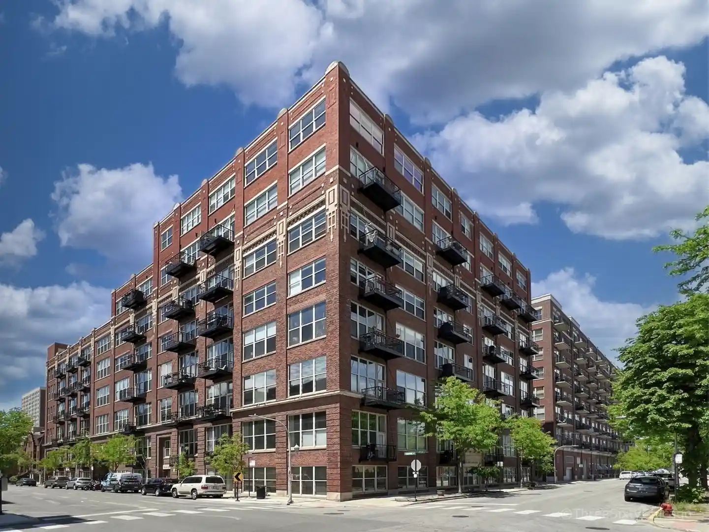 Listing Photo 1 - Condo for sale in 1500 W Monroe St located at 1500 W Monroe St, Chicago, IL 60607 - Unit #205
