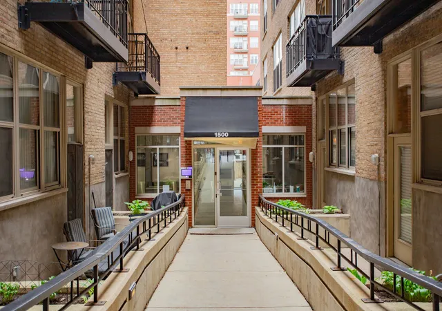 Photo 2 of Condo for sale at 1500 W Monroe St #205, Chicago, IL 60607 | MLS# 12759121 | Listing updated on 2026-09-14