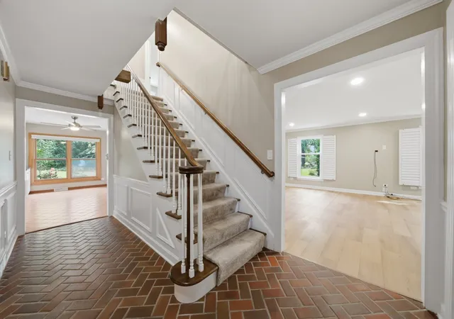 Photo 4 of Single family home for sale at 11 Old Timber Ln, Palos Park, IL 60464 | MLS# 12759129 | Listing updated on 2026-09-21